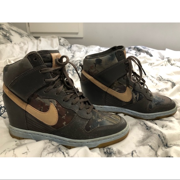 NIKE Sky High Dunks sz 5 - Picture 3 of 4